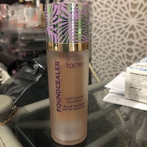 Tarte Foundcealer Foundation shade 42N Tan Neutral